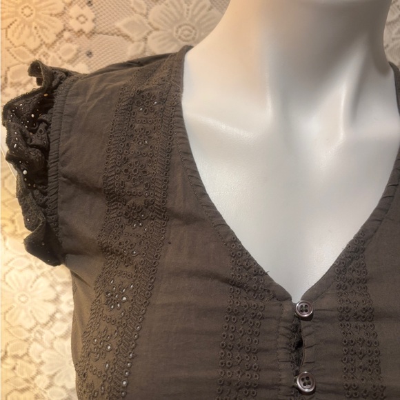 Oak & Fort cropped shirt in green - Picture 3 of 3